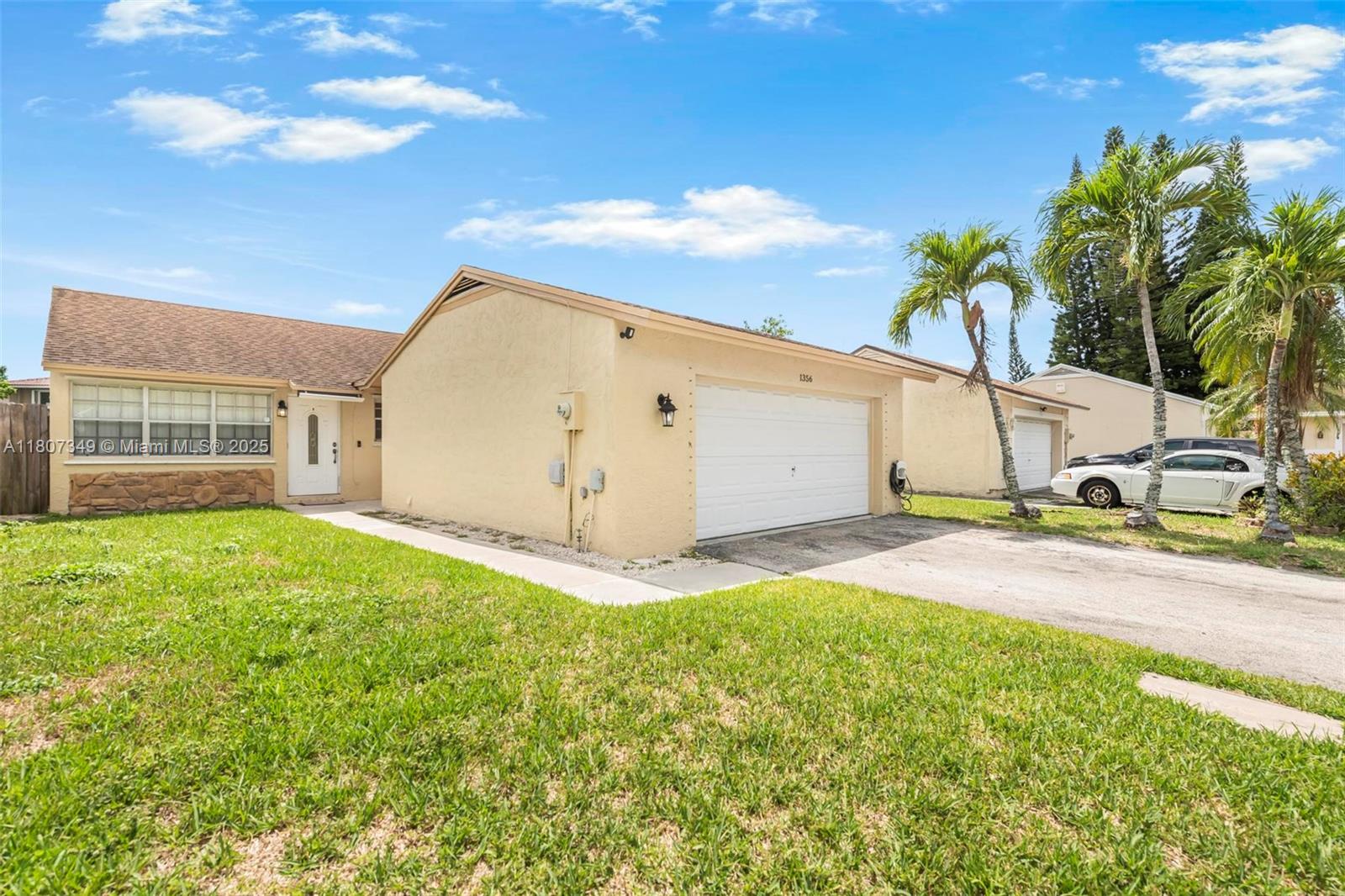 1356 Pelican Ct, Homestead, Miami-Dade County, Florida - 3 Bedrooms  
2 Bathrooms - 