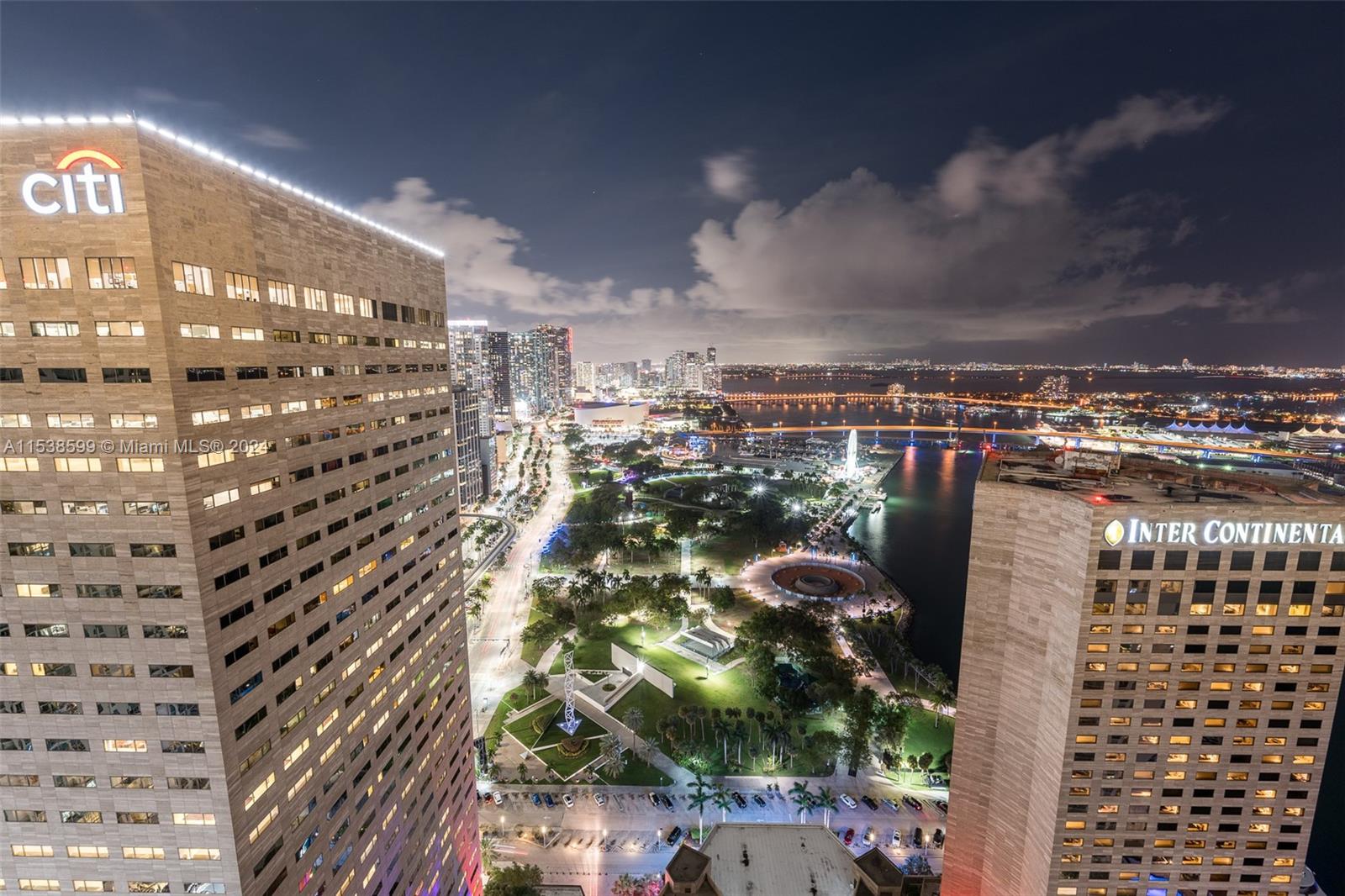 Beautiful 2 bedrooms 2 baths condo with direct views of Biscayne Bay and Bayfront Park. Condo marble floors throughout, Italian kitchen cabinets, new stainless steel appliances, full size washer & dryer, modern marble bath and more. Building amenities include: 2 swimming pools, Jacuzzi, 2 Fitness Centers, 2 Party Rooms, Convenience Store, Conference Rm. and 24 Hours Security, Valet, and Concierge. Centrally located within minutes to Brickell, SoBe, Grove, Gables , Design District, and Airport.