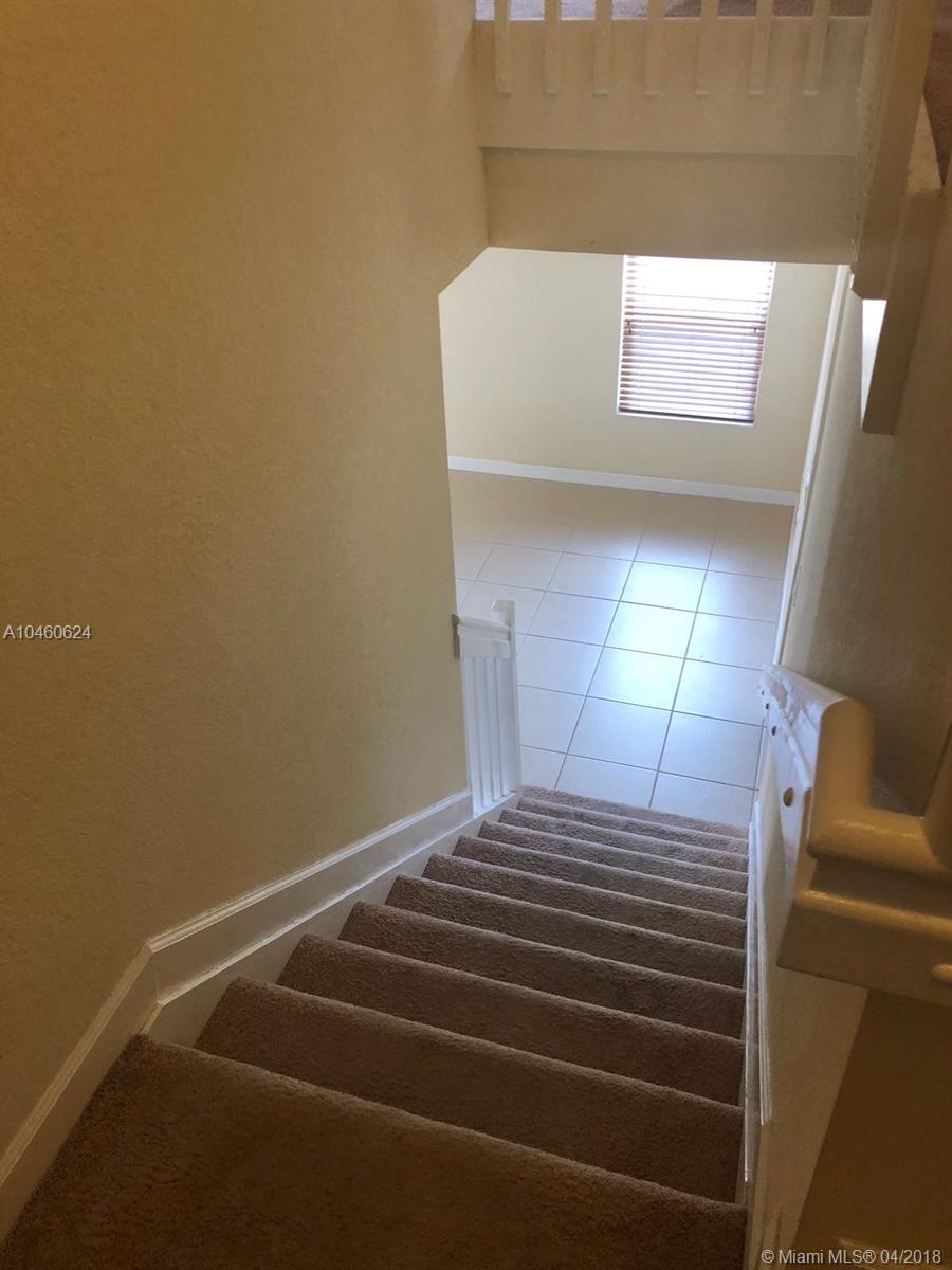 KENDALL COMMONS TOWNHOMES - Residential Lease