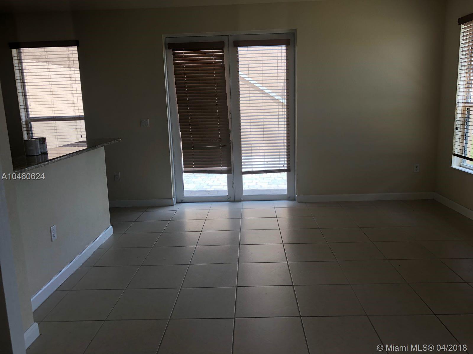 KENDALL COMMONS TOWNHOMES - Residential Lease