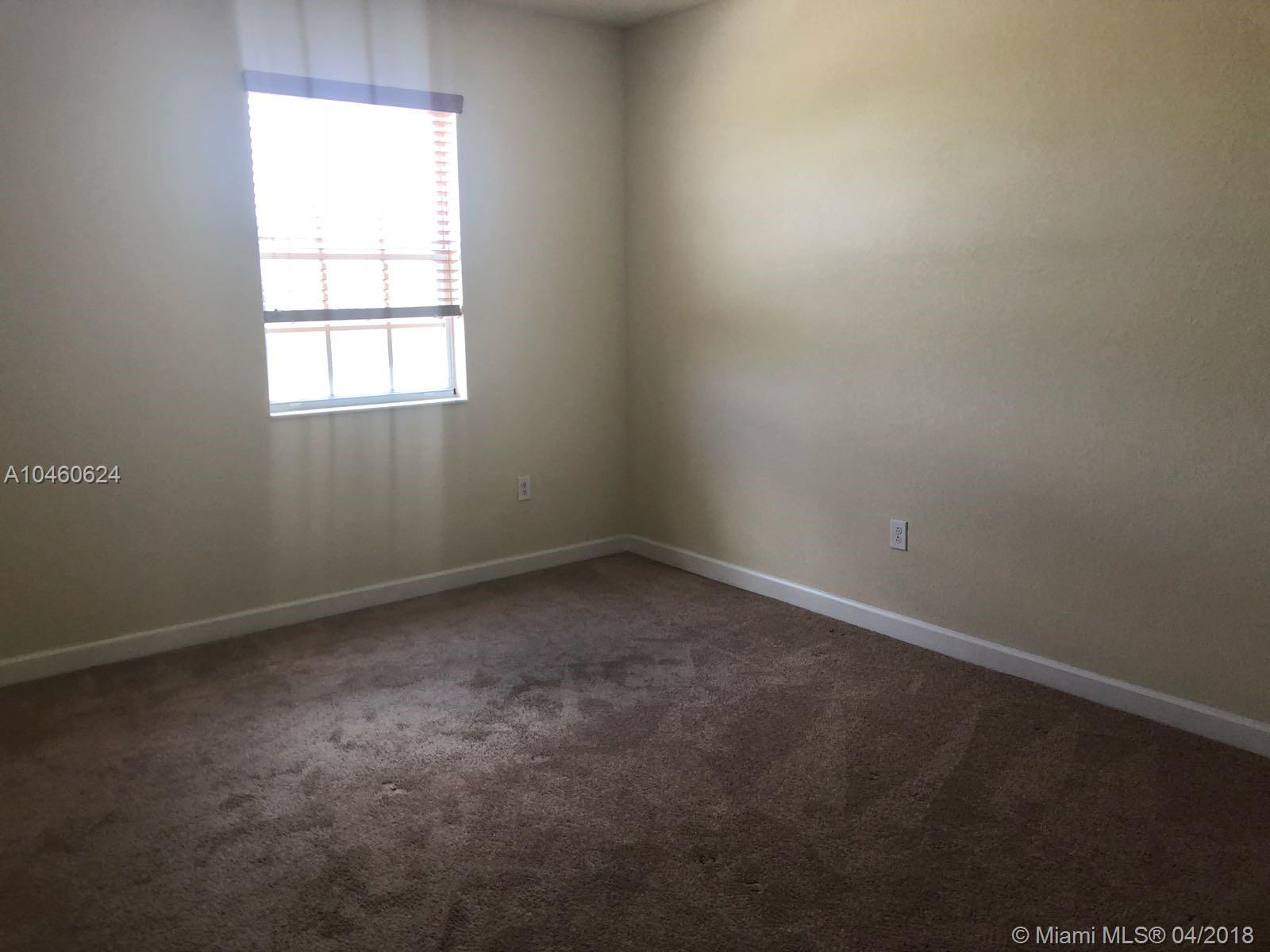 KENDALL COMMONS TOWNHOMES - Residential Lease