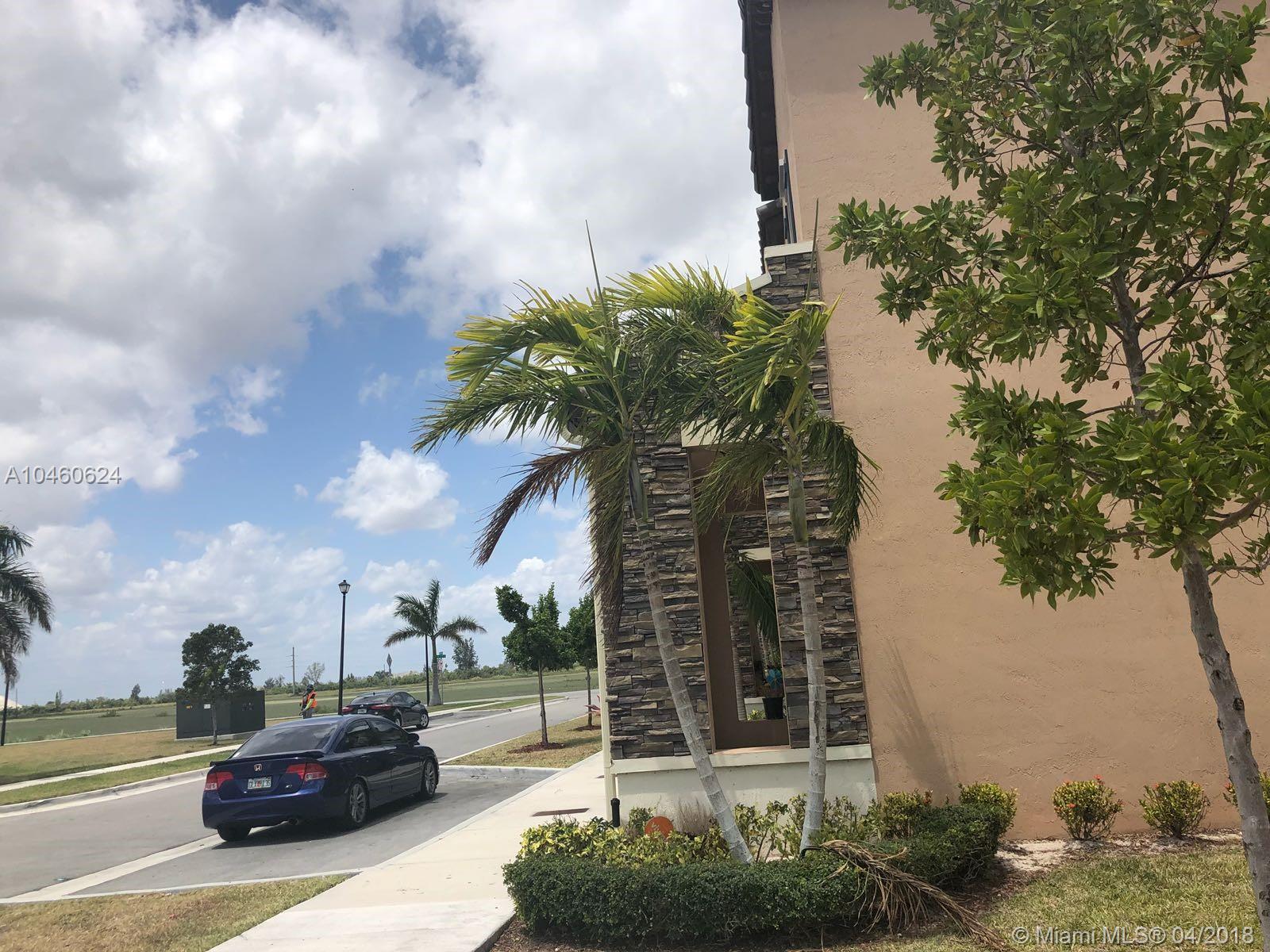 KENDALL COMMONS TOWNHOMES - Residential Lease