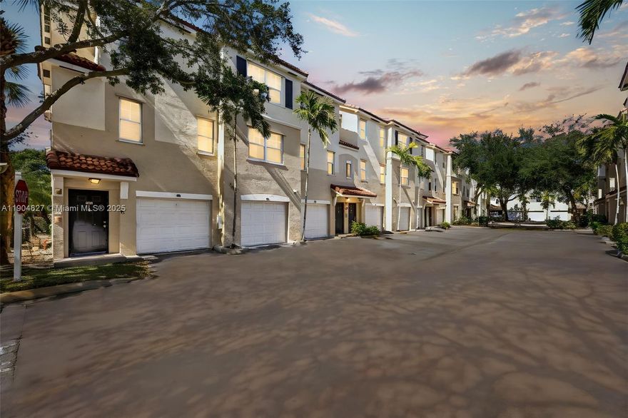 3BR/2BA Townhouse with Garage – Poinciana Place, Coral Springs
Well-maintained townhouse-style condo featuring an open living/dining area, kitchen with ample cabinetry, in-unit full-size washer and dryer, and an attached 1-car garage. Enjoy resort-style amenities including a clubhouse, pool, exercise room and more. Rent includes basic cable, Wi-Fi, water, and sewer.
Professional Photos to be added..