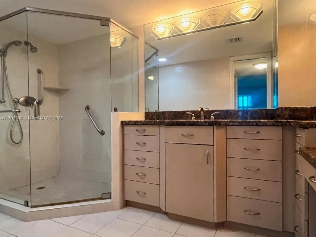 Fort Lauderdale, Florida 33305, United States, 2 Bedrooms Bedrooms, ,2 BathroomsBathrooms,Residential,Active,25212
