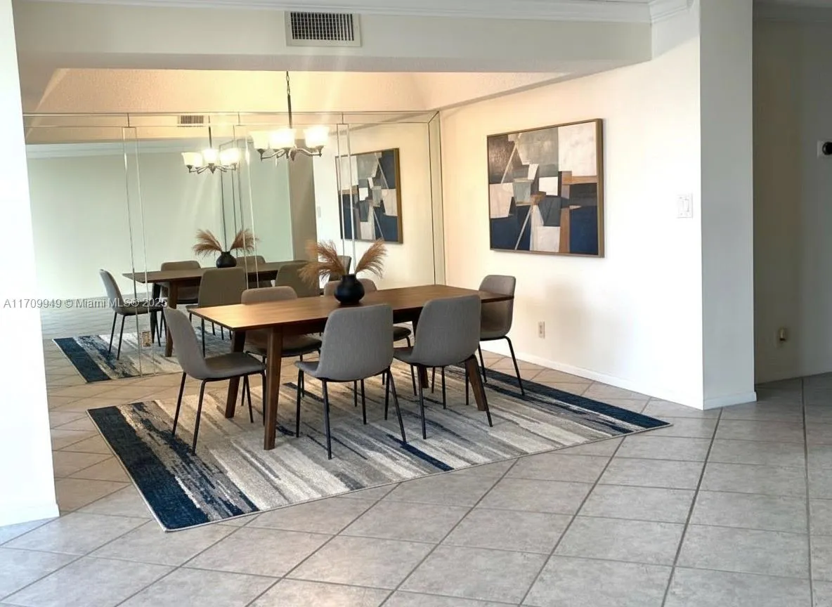 Fort Lauderdale, Florida 33305, United States, 2 Bedrooms Bedrooms, ,2 BathroomsBathrooms,Residential,Active,25212