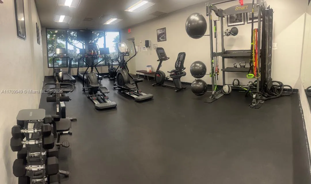 Fort Lauderdale, Florida 33305, United States, 2 Bedrooms Bedrooms, ,2 BathroomsBathrooms,Residential,Active,25212