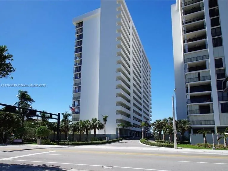 Fort Lauderdale, Florida 33305, United States, 2 Bedrooms Bedrooms, ,2 BathroomsBathrooms,Residential,Active,25212