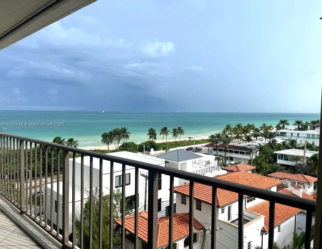 Fort Lauderdale, Florida 33305, United States, 2 Bedrooms Bedrooms, ,2 BathroomsBathrooms,Residential,Active,25212
