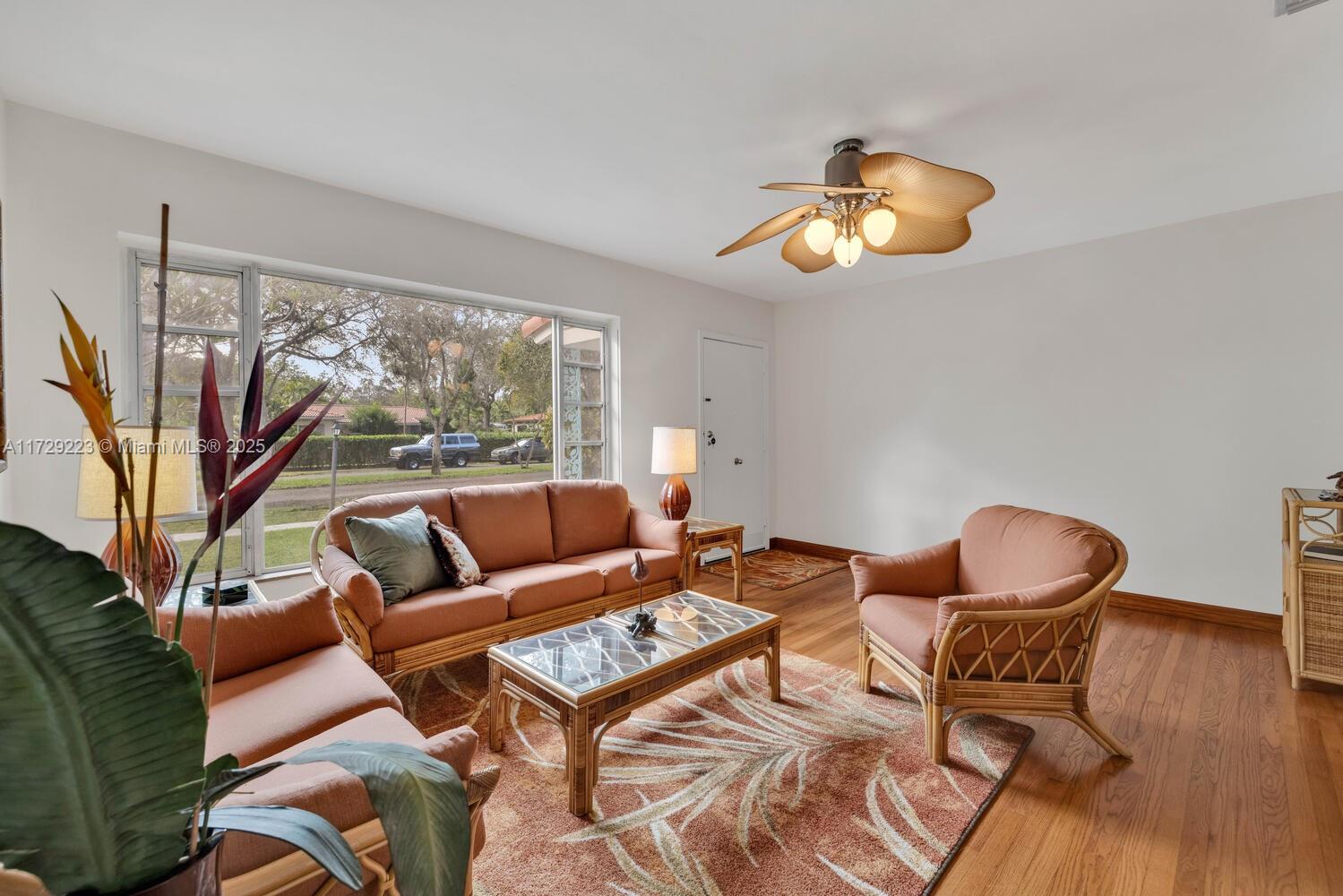 Mia Shrs Tucked Away - Residential