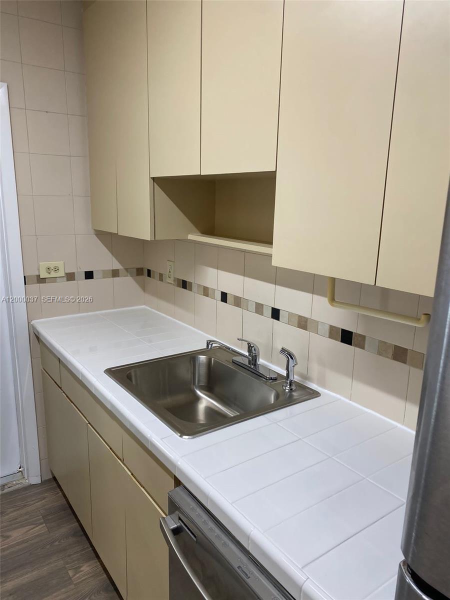 BISCAYNE BEACH-3RD ADDN - Residential Lease