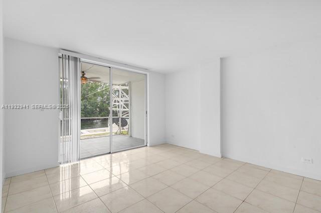 EASTERN SHORES WHITE HOUS - Residential