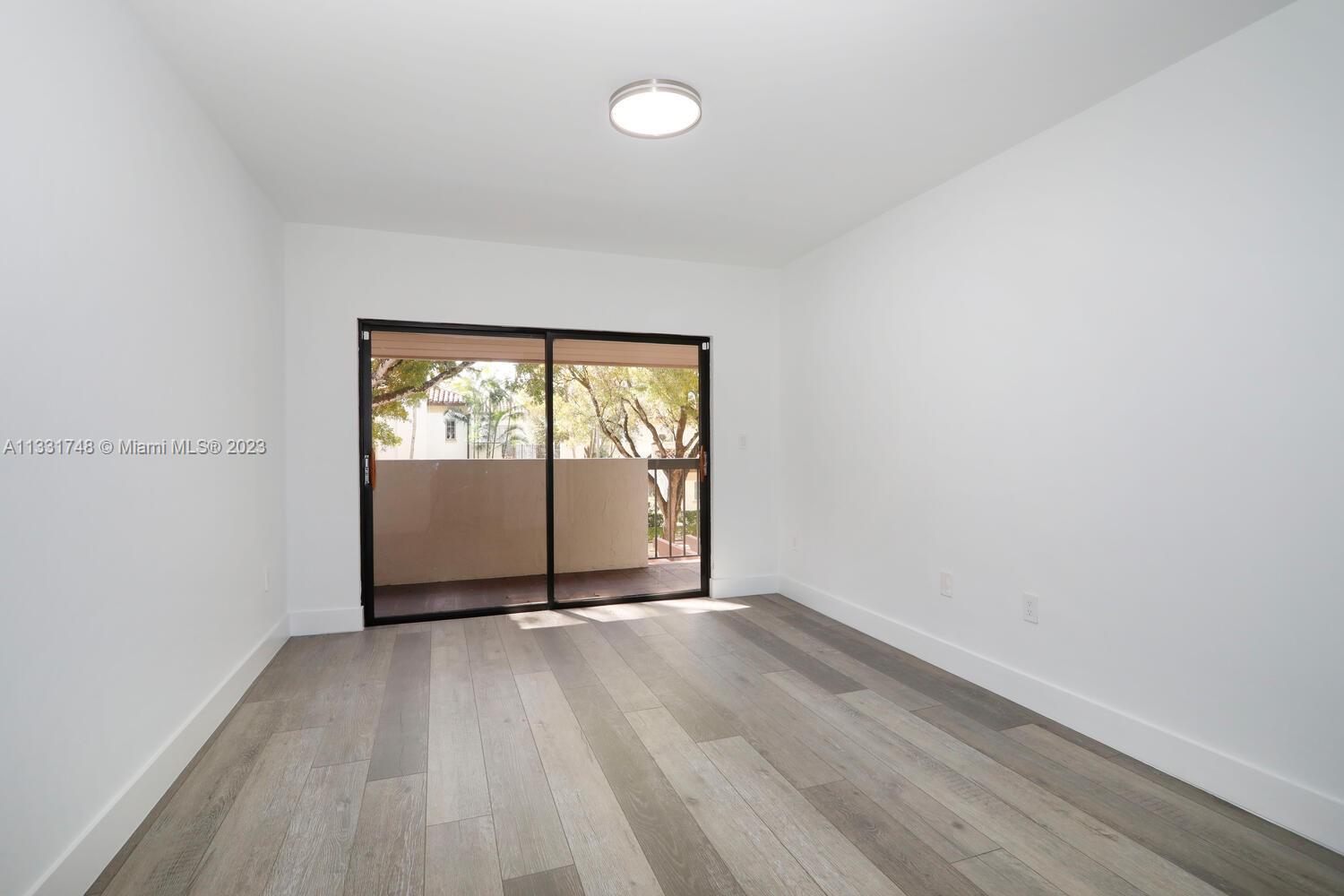 BILTMORE COURT VILLAS CON - Residential