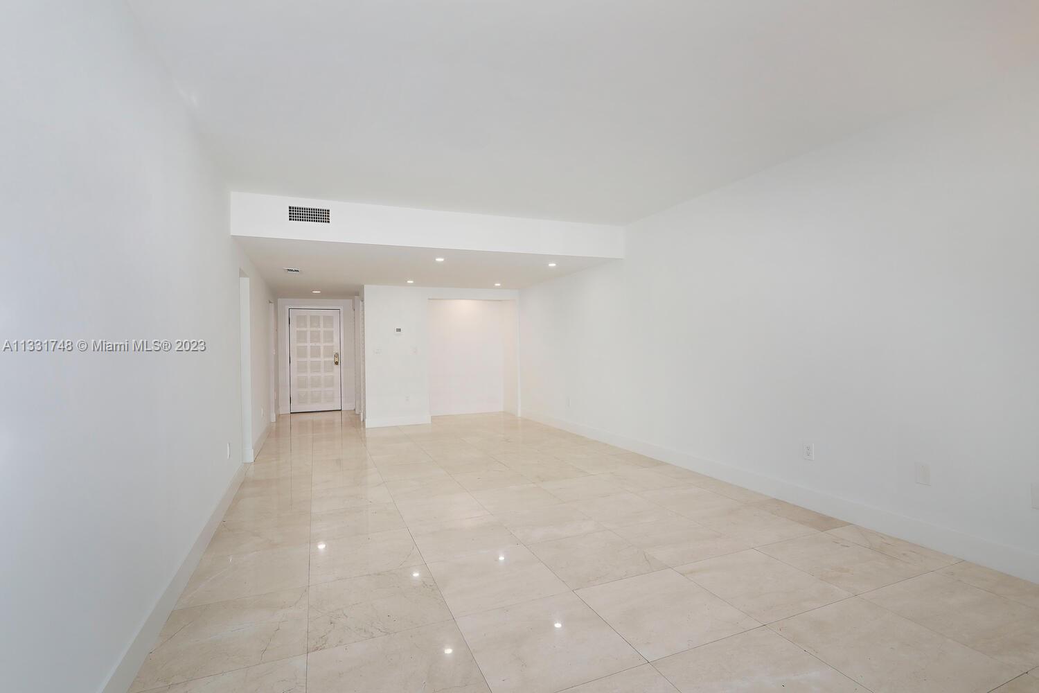 BILTMORE COURT VILLAS CON - Residential