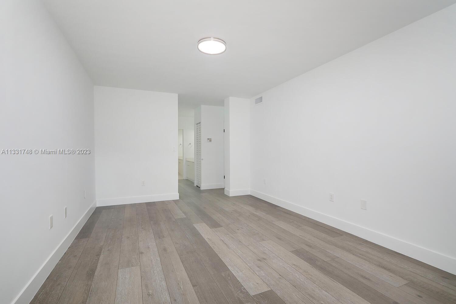 BILTMORE COURT VILLAS CON - Residential