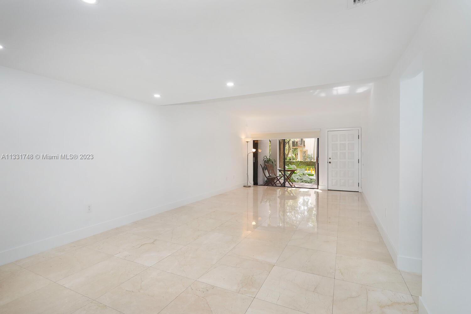 BILTMORE COURT VILLAS CON - Residential