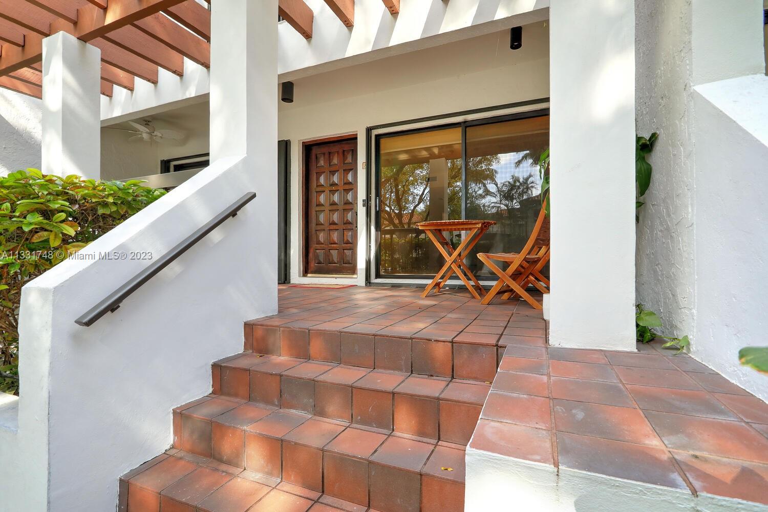 BILTMORE COURT VILLAS CON - Residential