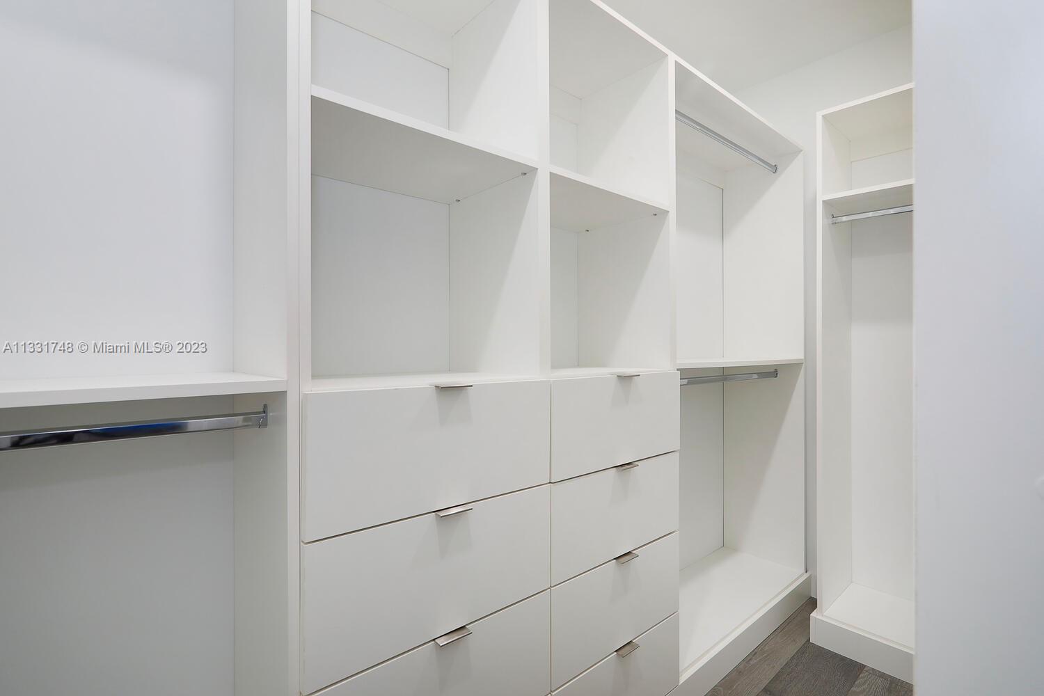 BILTMORE COURT VILLAS CON - Residential