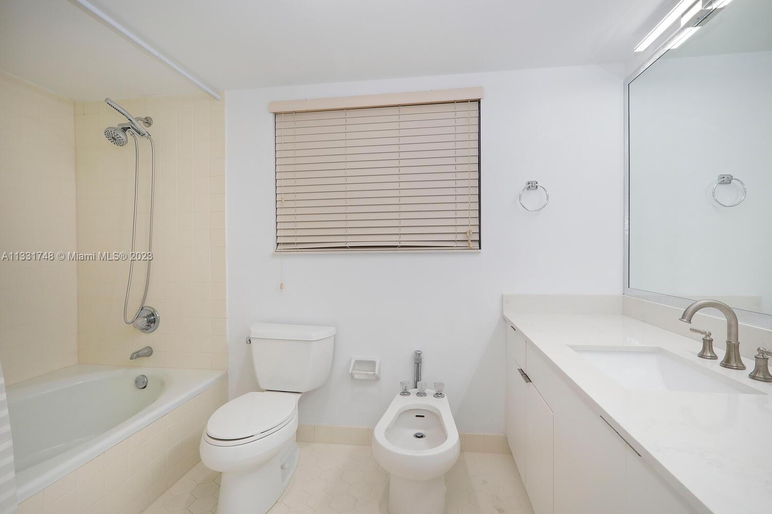 BILTMORE COURT VILLAS CON - Residential