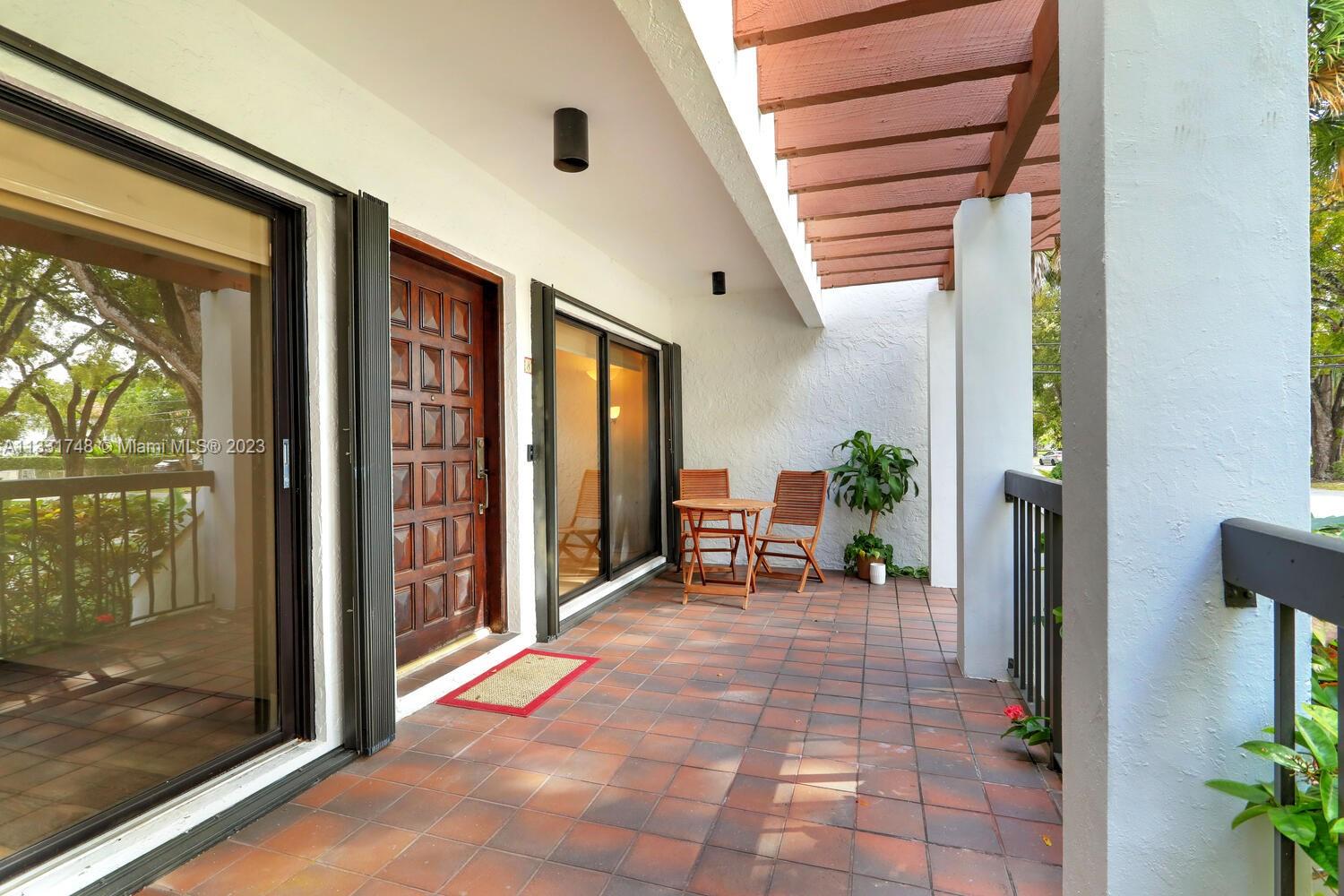 BILTMORE COURT VILLAS CON - Residential