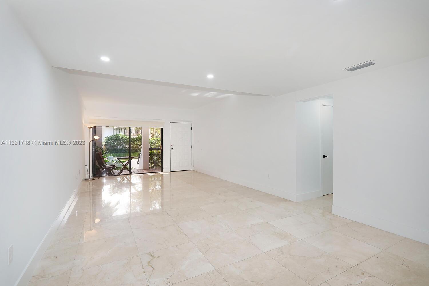 BILTMORE COURT VILLAS CON - Residential