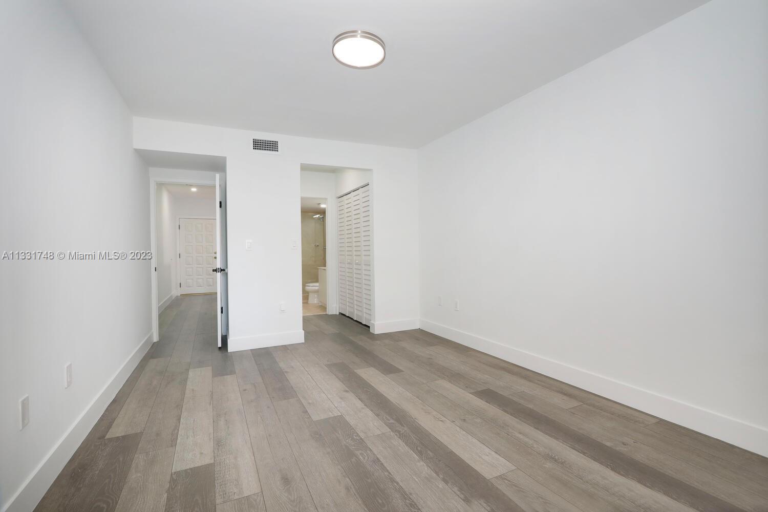 BILTMORE COURT VILLAS CON - Residential