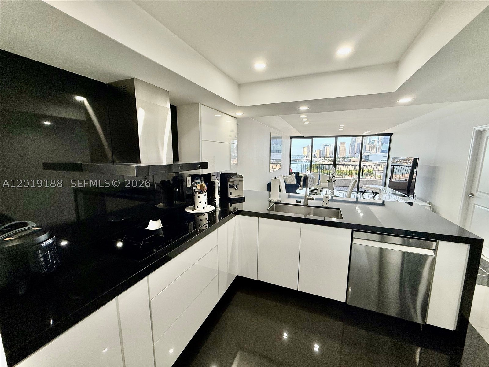 555 NE 15th St 15H