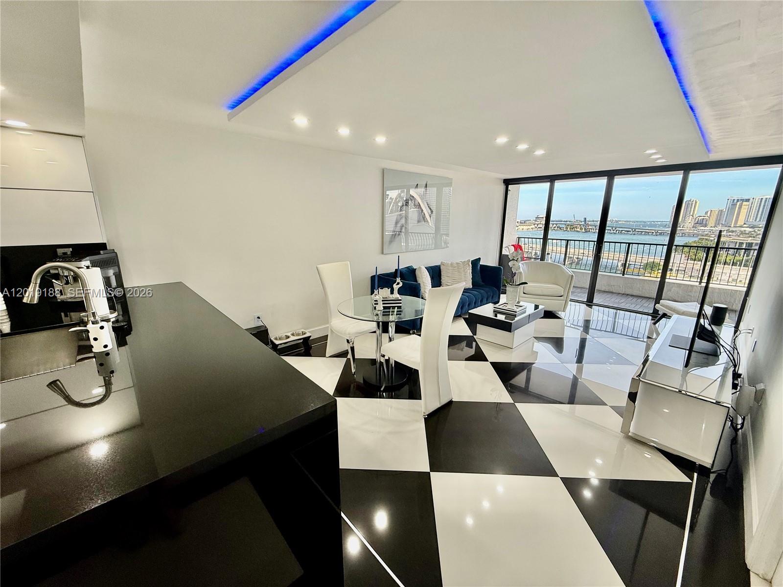 VENETIA CONDO - Residential
