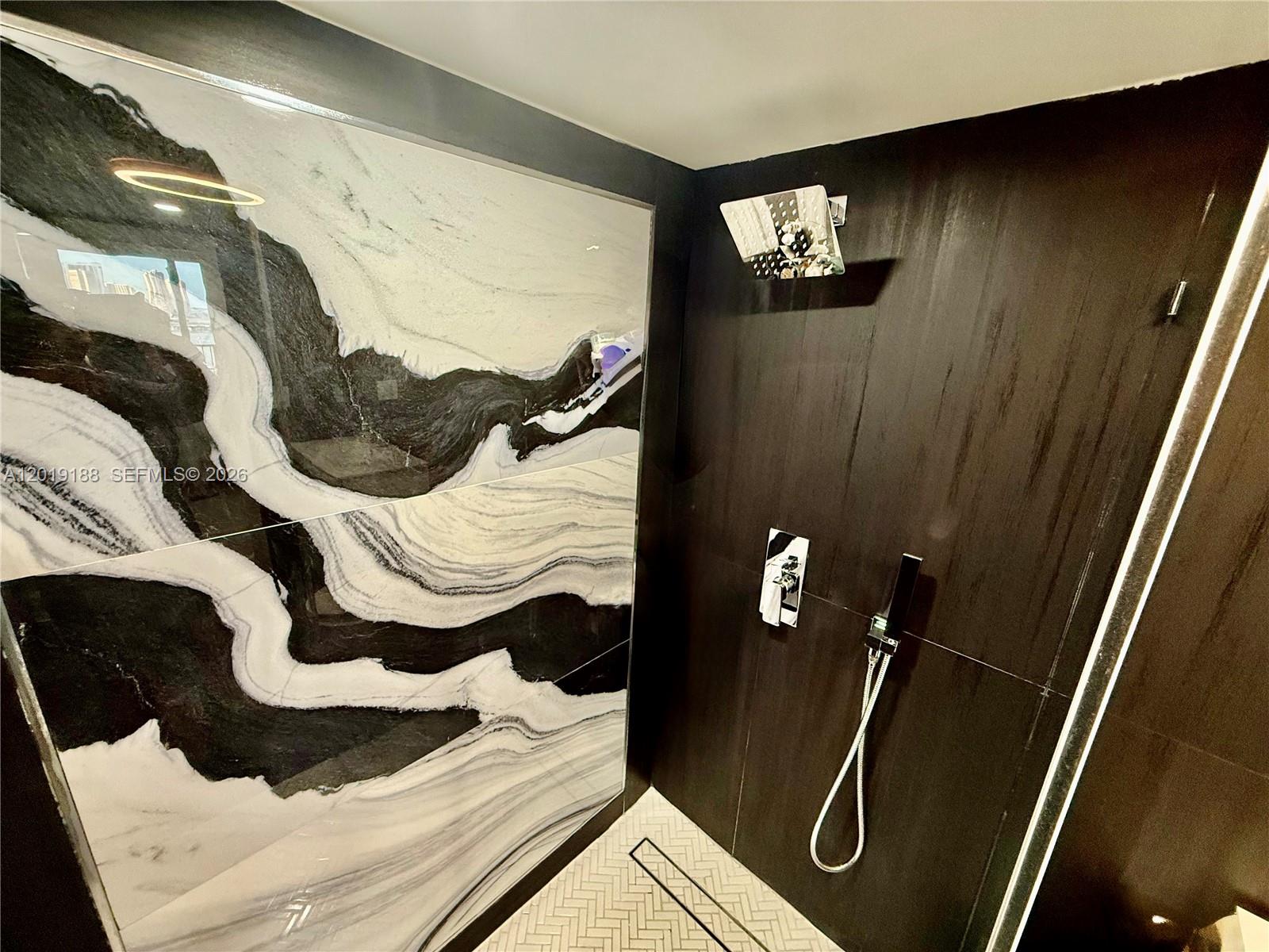 VENETIA CONDO - Residential