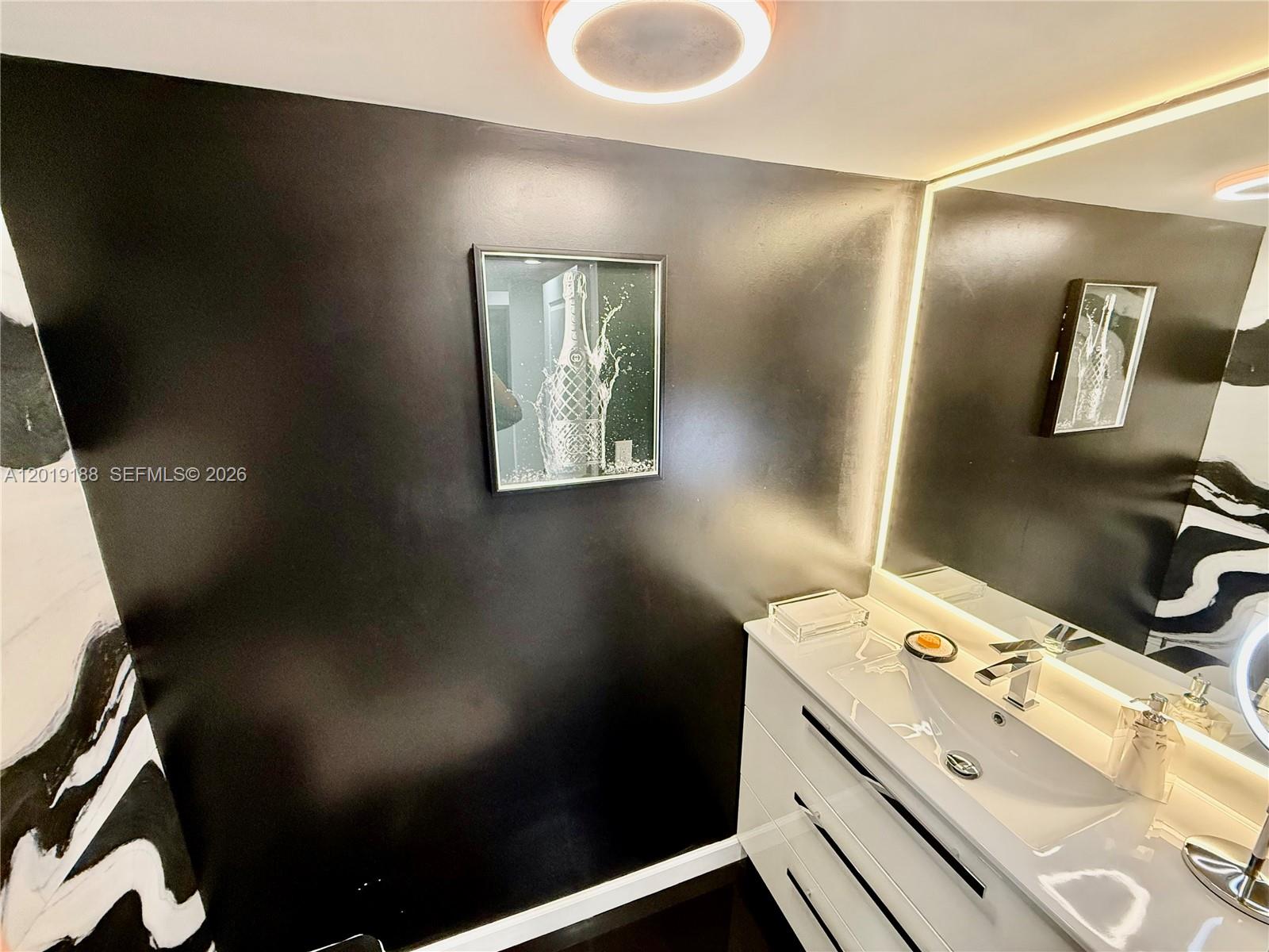 VENETIA CONDO - Residential