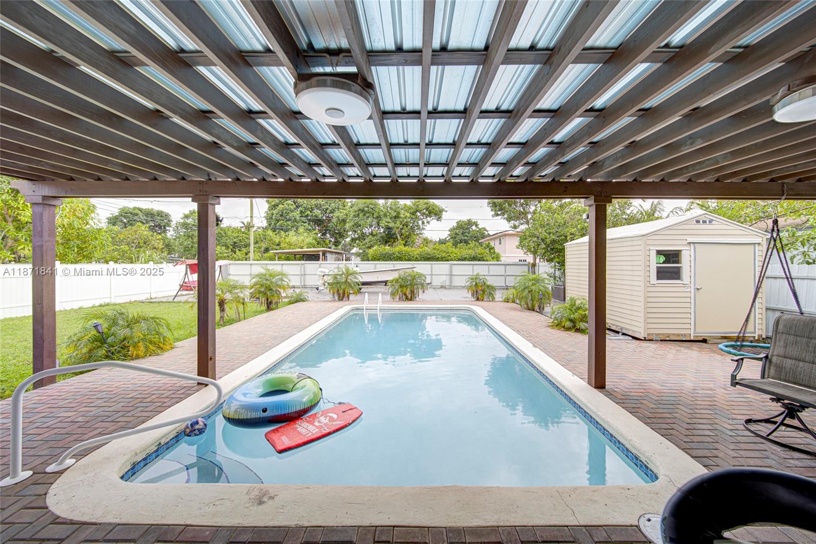 BISCAYNE VILLAGE HEIGHTS - Residential