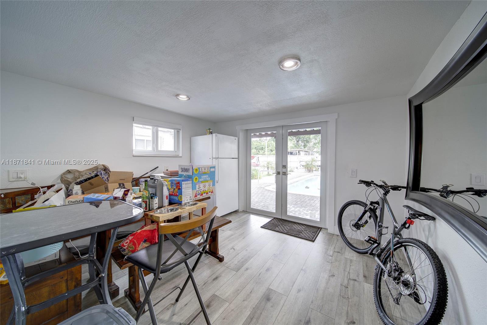 BISCAYNE VILLAGE HEIGHTS - Residential