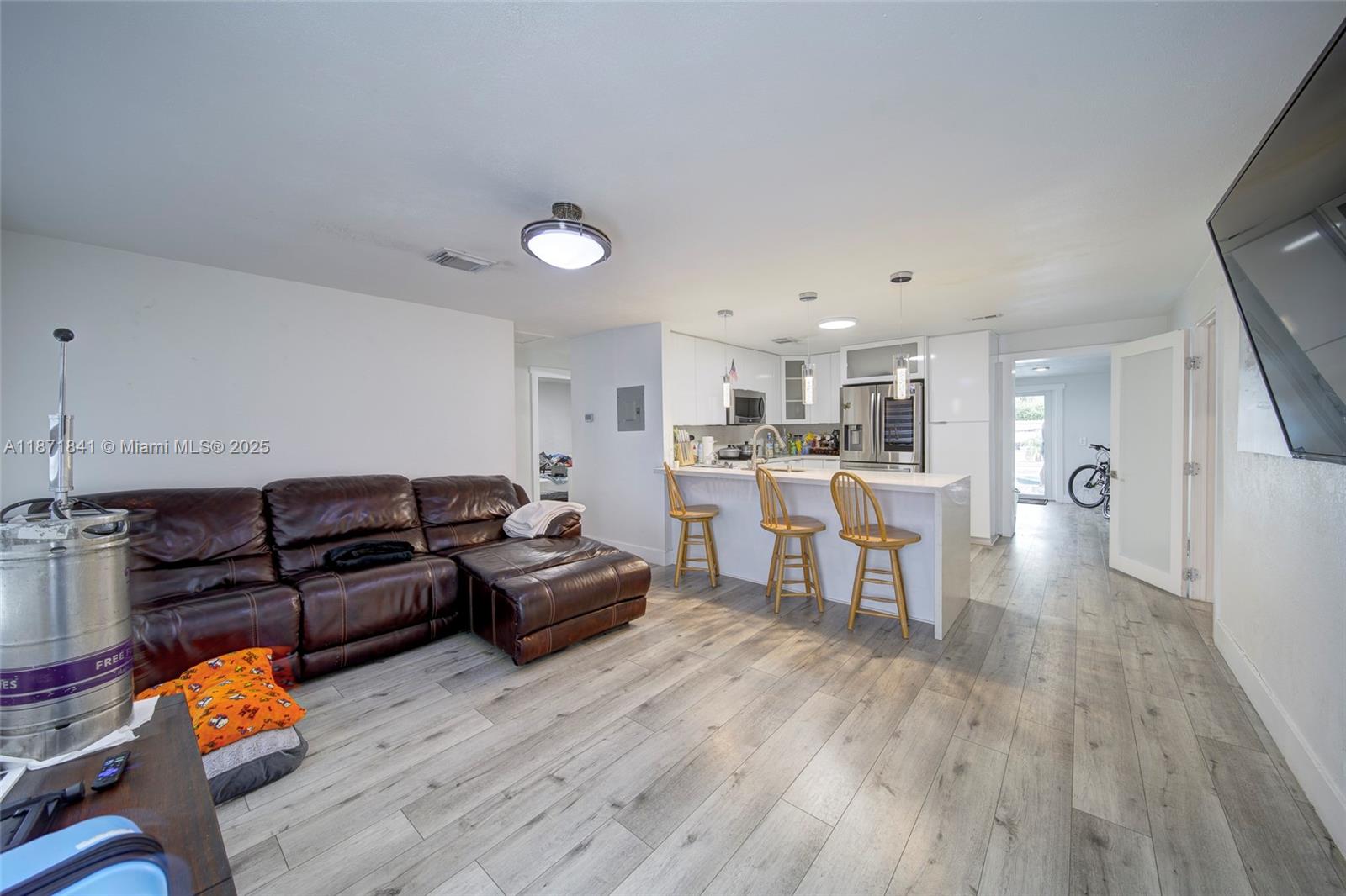 BISCAYNE VILLAGE HEIGHTS - Residential