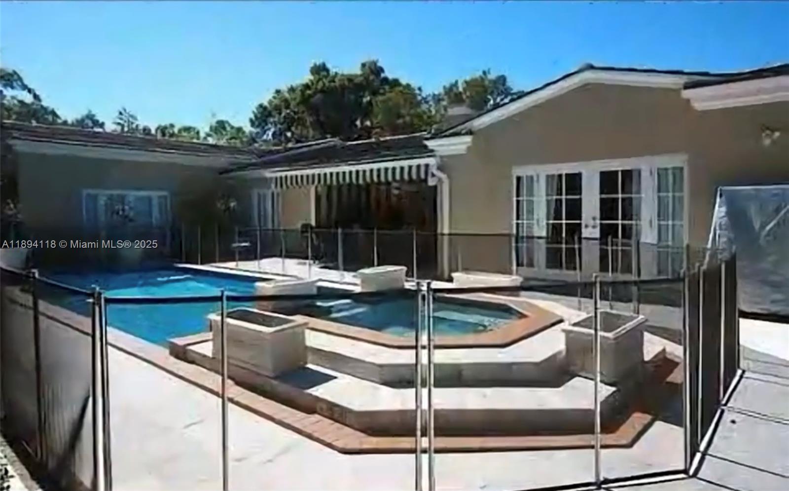 CORAL GABLES SEC E - Residential