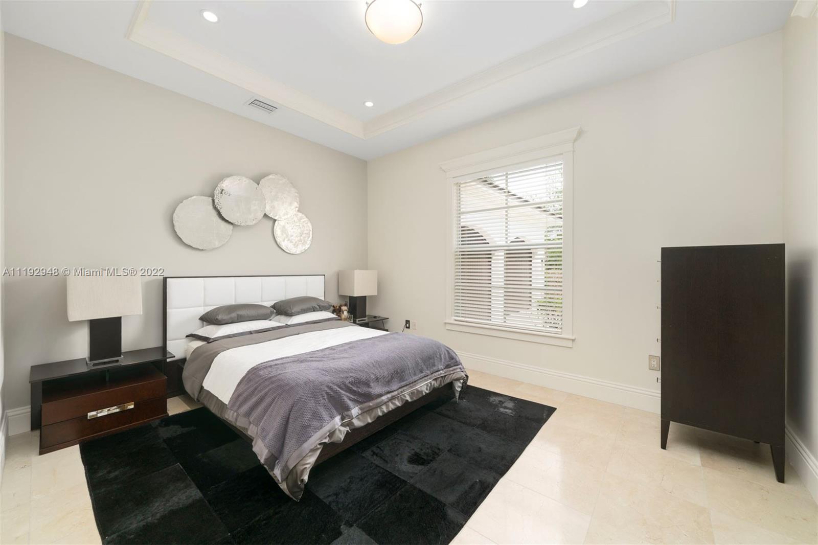 SNAPPER CREEK GROVES - Residential