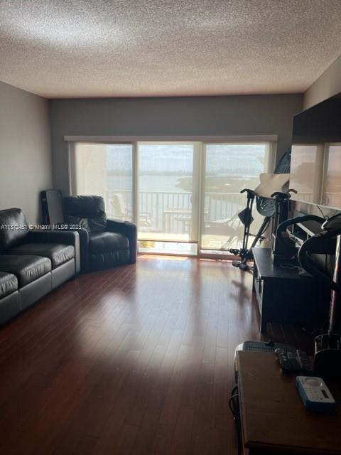 ARLEN HOUSE CONDO - Residential