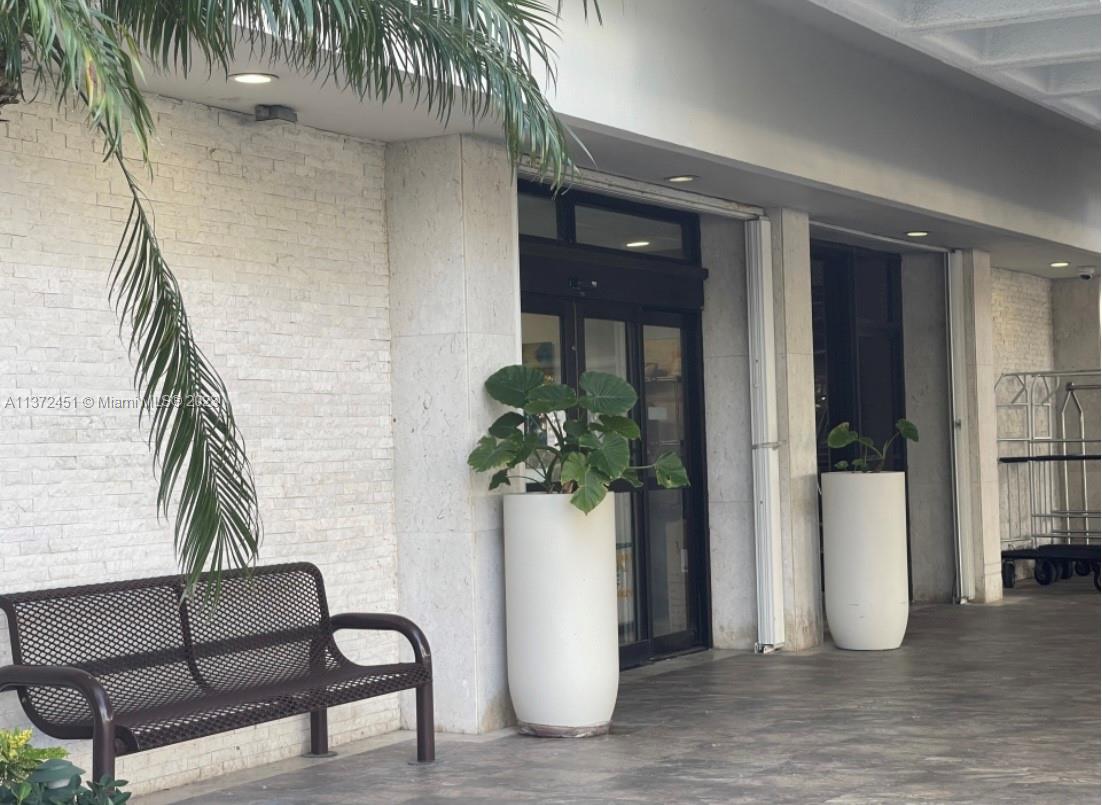 ARLEN HOUSE CONDO - Residential