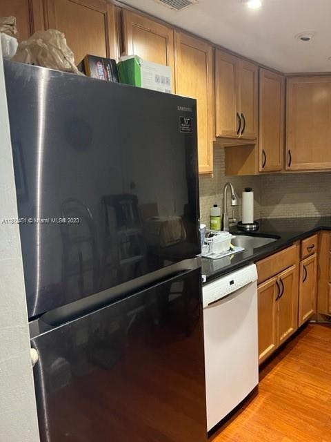 ARLEN HOUSE CONDO - Residential