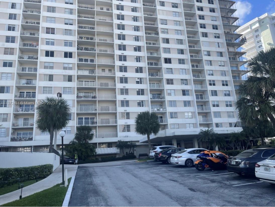 ARLEN HOUSE CONDO - Residential