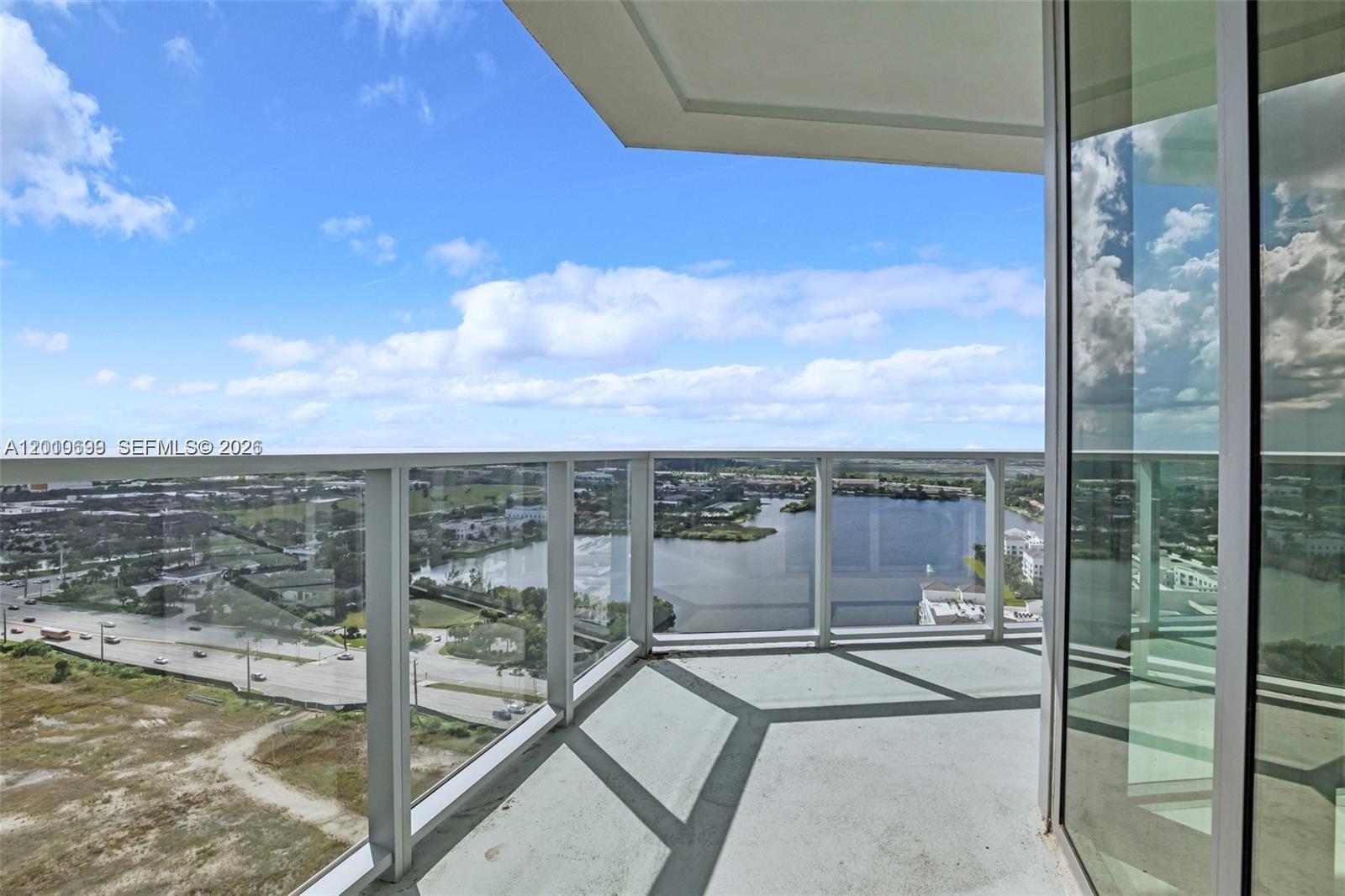 METROPICA NORTH TOWER ONE - Residential