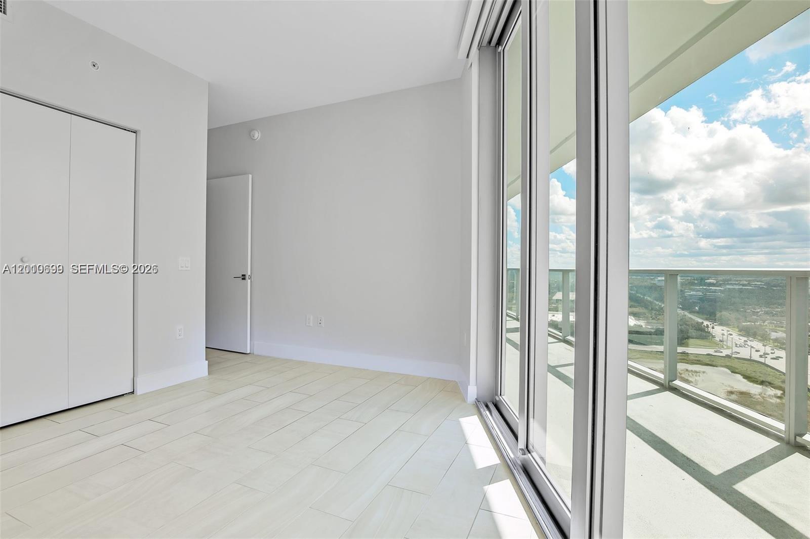 METROPICA NORTH TOWER ONE - Residential