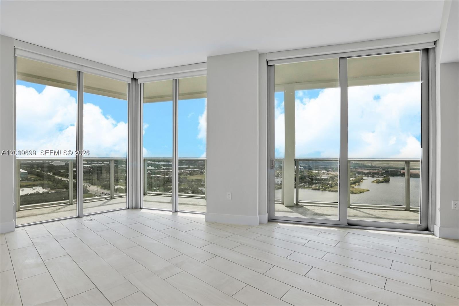 METROPICA NORTH TOWER ONE - Residential