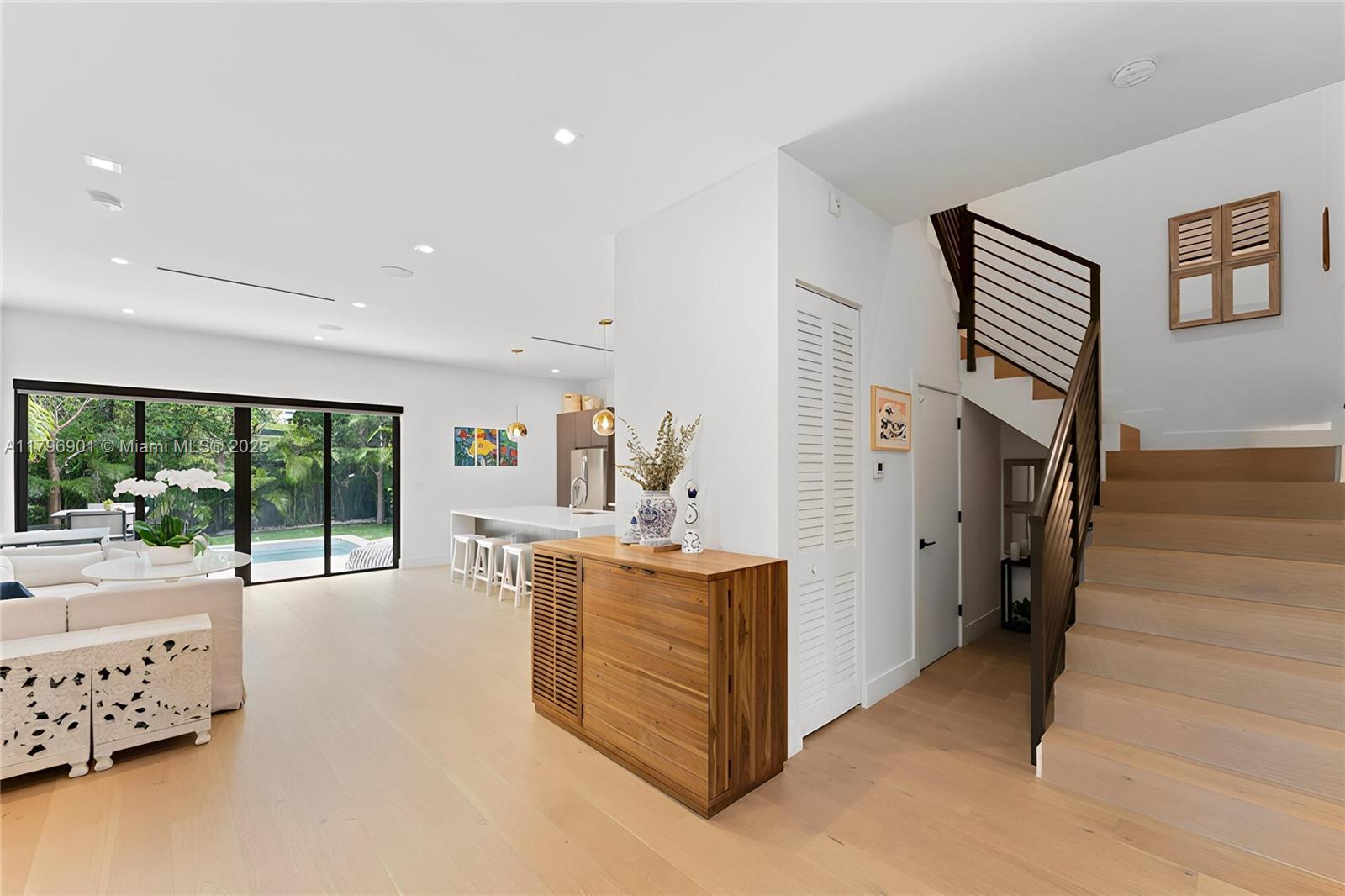CARTERS ADDN TO C GR - Residential Income