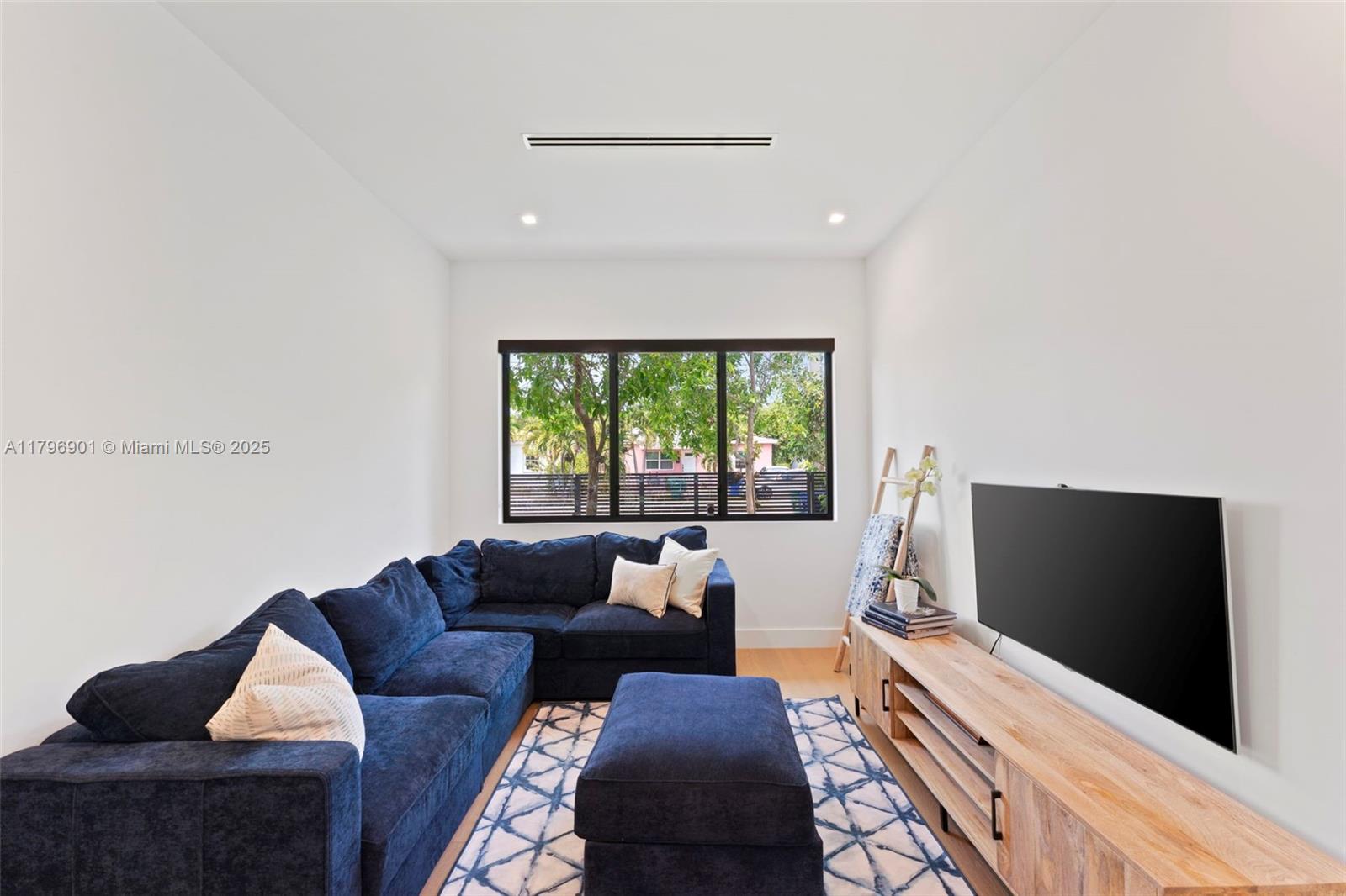 CARTERS ADDN TO C GR - Residential Income