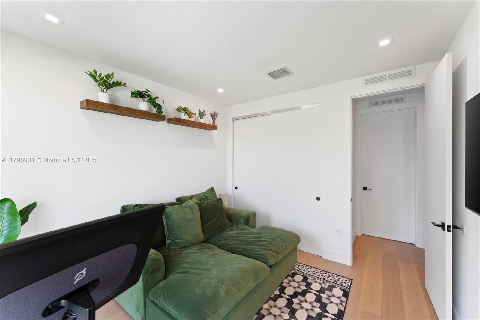 CARTERS ADDN TO C GR - Residential Income