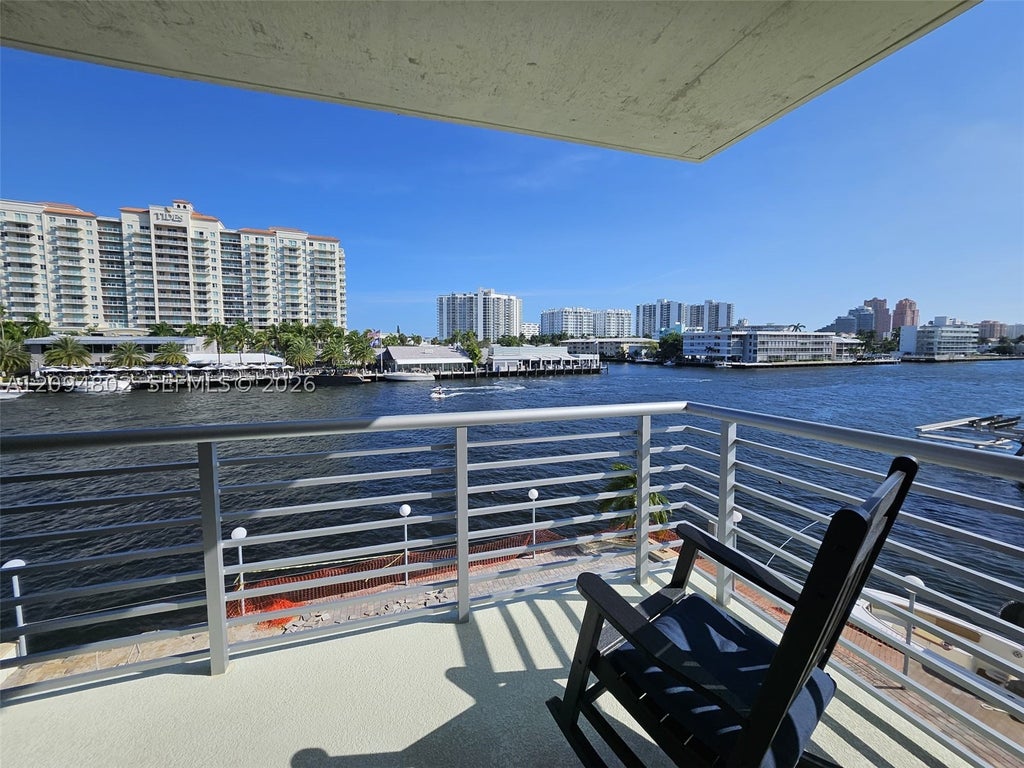 Photo of 2900 NE 30th St #H3, Fort Lauderdale, FL 33306 (MLS # A12094802)