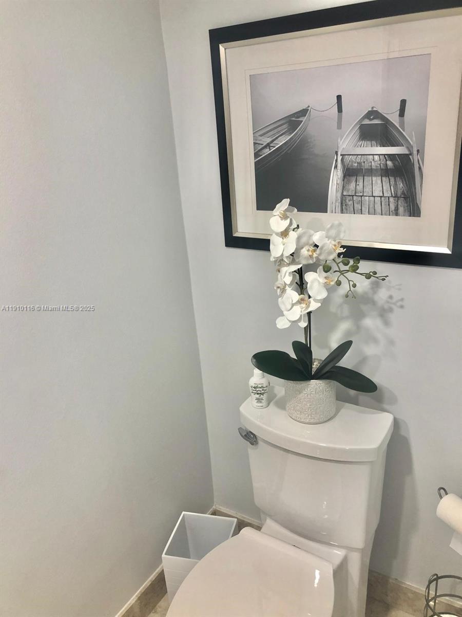 VENETIA CONDO/The Grand - Residential Lease