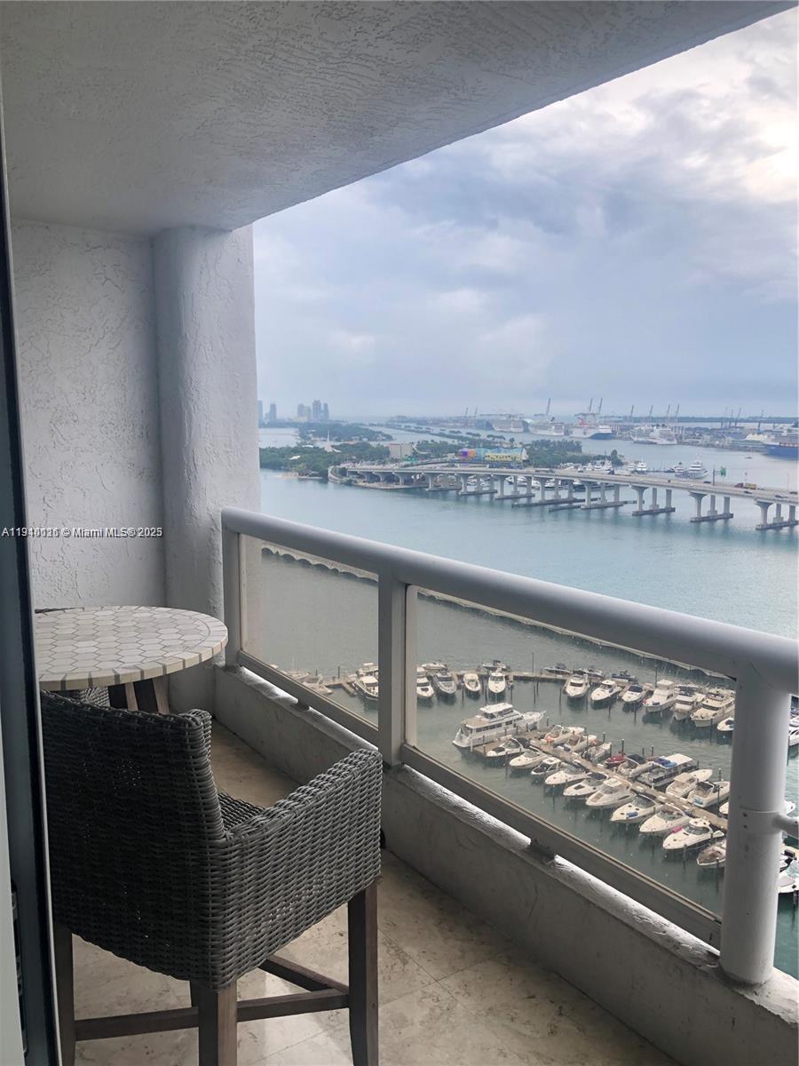 VENETIA CONDO/The Grand - Residential Lease