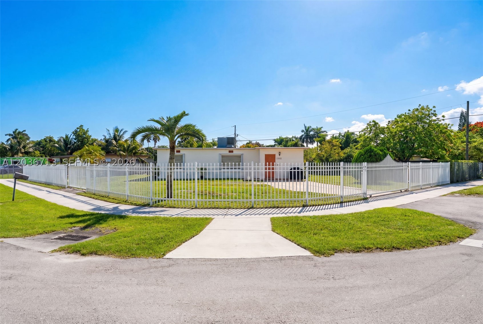 15398 Garfield Dr