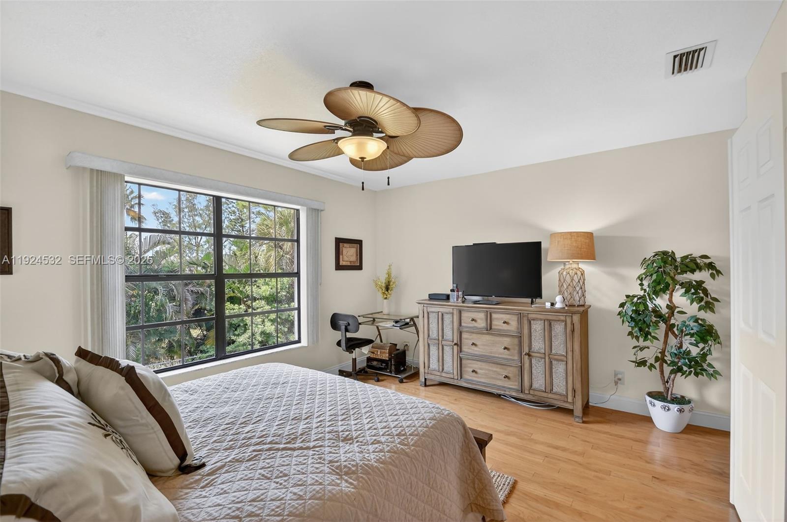 LUCERNE PARK CONDOS 1, 1A - Residential