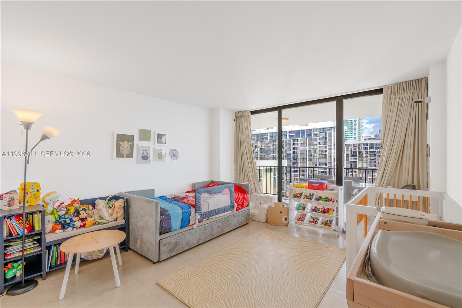 BRICKELL PLACE PHASE II C - Residential Lease